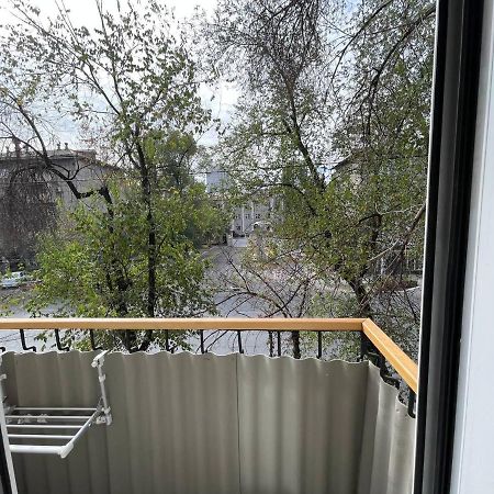 Apartment on Kievskaya street Bisjkek Eksteriør bilde